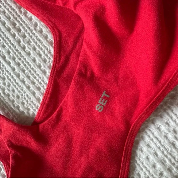 SET Active Red Matching Set - Picture 5 of 9